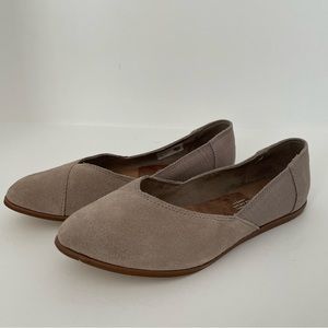 TOMS Julie Taupe Suede Slip-On Flat, Size 7